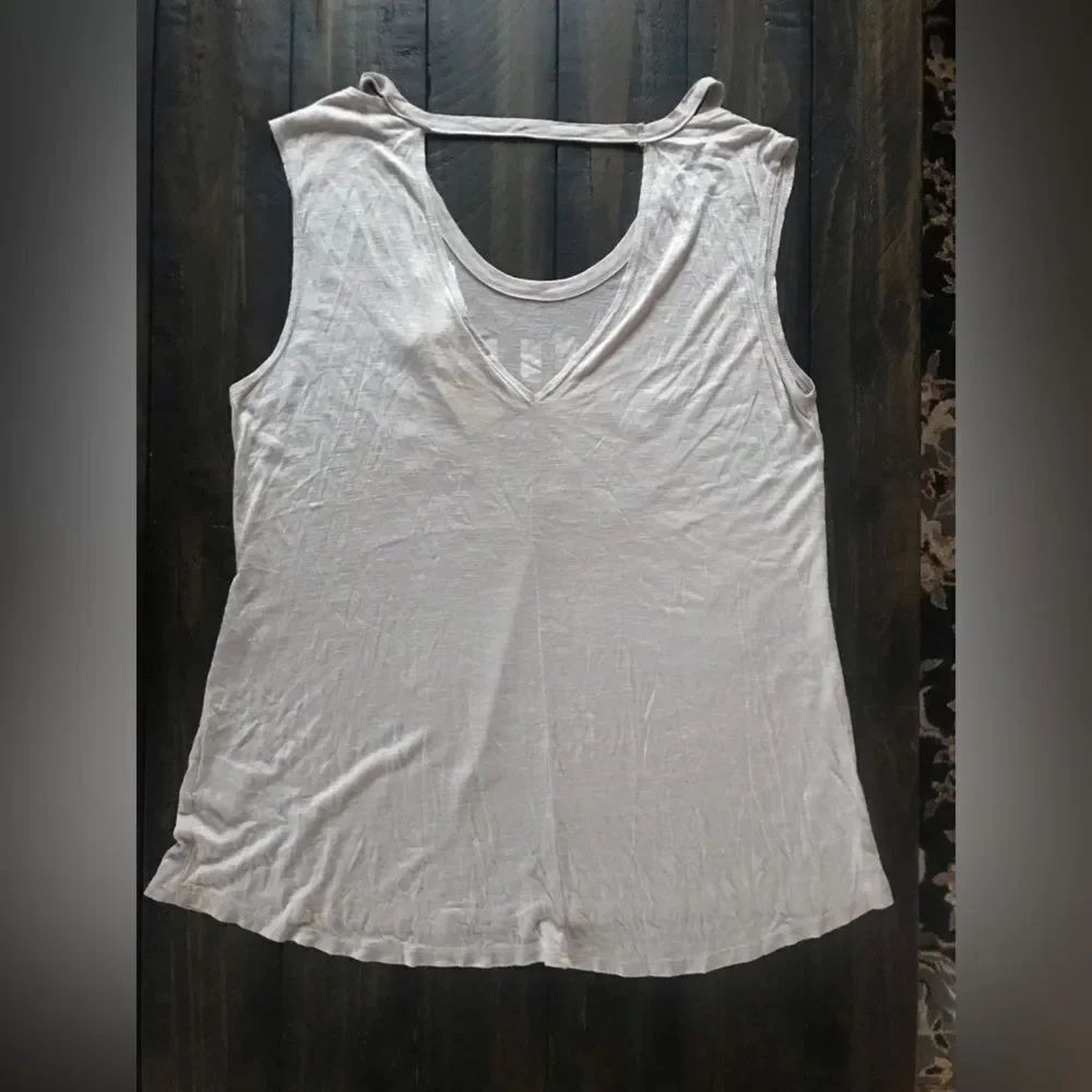 NEW!! H.I.P. Tank Top - Picture 8 of 9